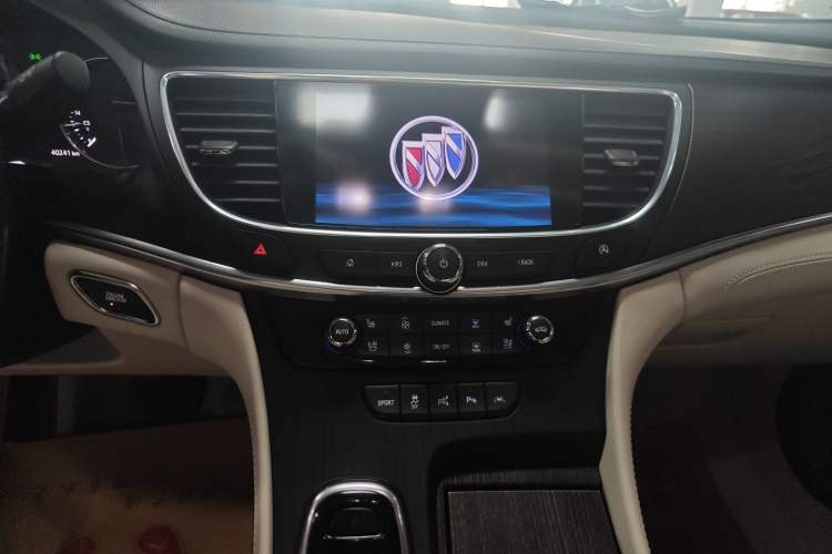 Used Buick LaCrosse 2019 28T Avenir Audio And AC Panel