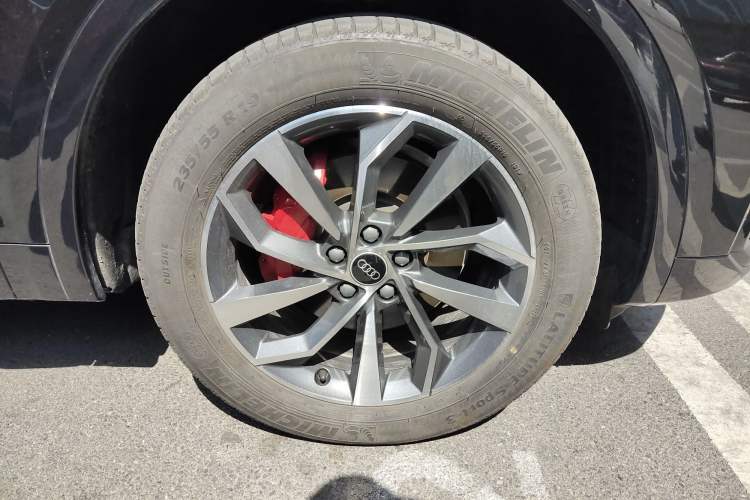 Used Audi Q5L 2023 40T Luxury Dynamic Model