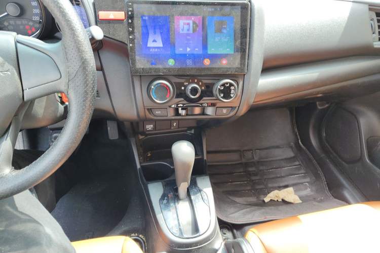 Used Honda Fit 2016 1.5L LXS CVT Comfort Sunroof Version Audio And AC Panel