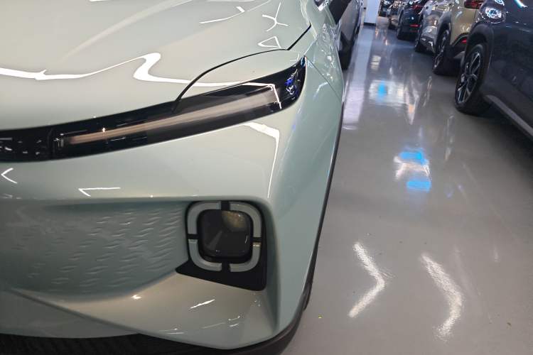 Used Geometry E Firefly 2024 301km Starlight