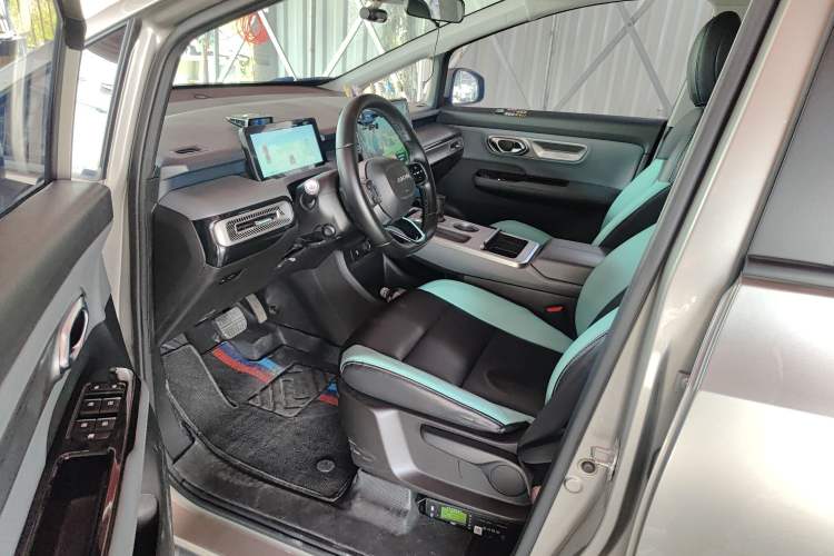 Used AION Y 2023 Plus 610 Enjoyment Edition Ternary Lithium Driver Seat