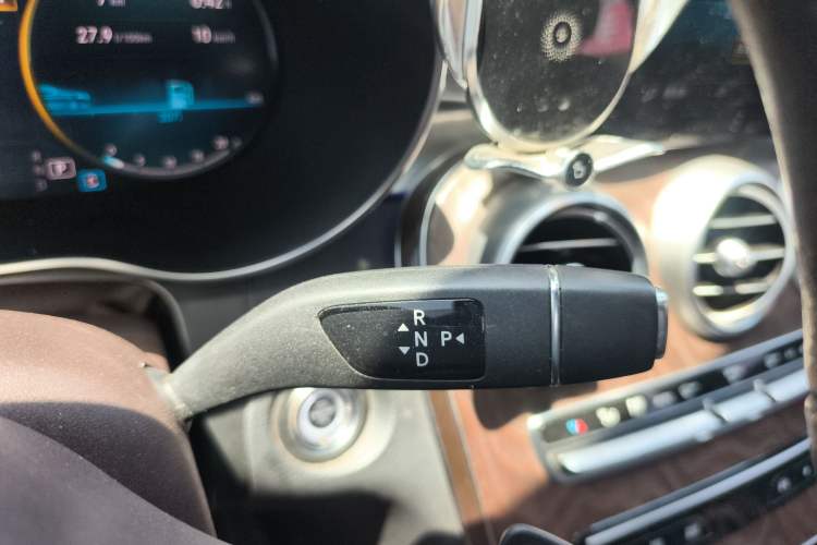 Used Mercedes-Benz GLC 2020 Facelift GLC 300 L 4MATIC Dynamic Edition
