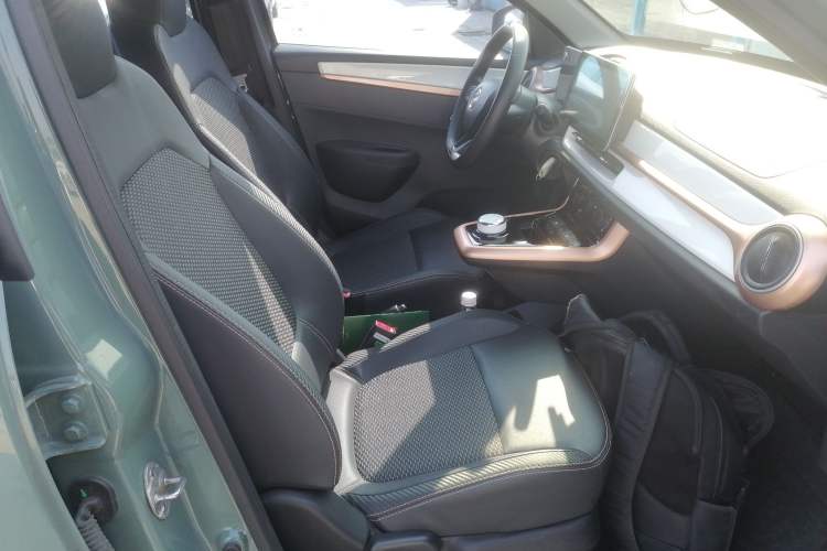 Used Dongfeng NAMMI BOX 2022 Champion Edition Light Wind Version 201KM Standard Model
