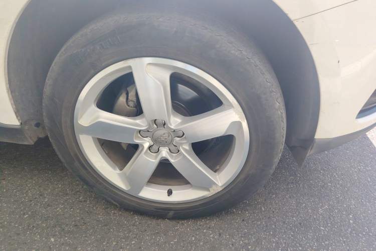 Used Audi Q5 2016 40 TFSI Technology Edition Right Front Wheel Hub