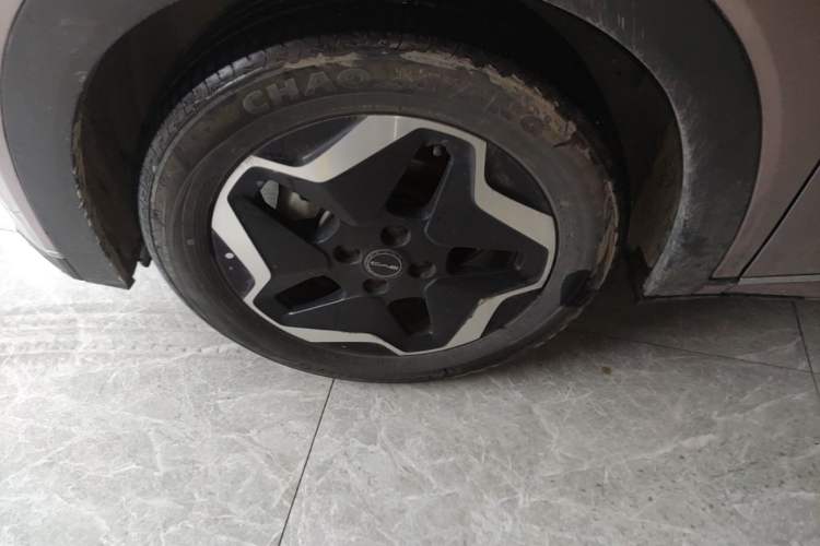 Used BYD Dolphin 2021 405 km Fashion Edition Left Front Wheel Hub
