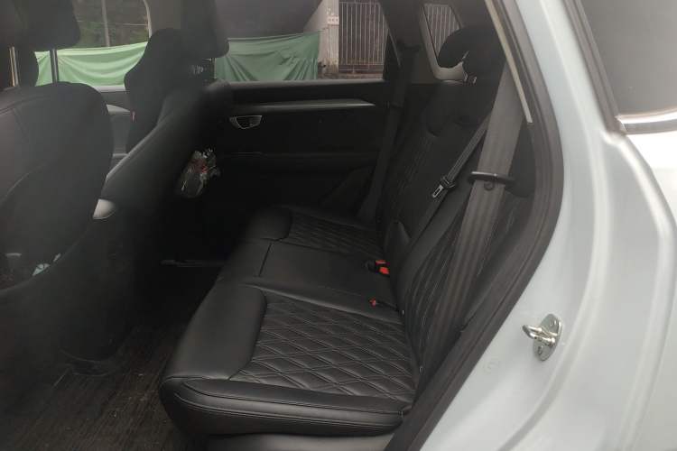 Used Wuling Asta 2022 2.0L DHT Electric-Speed Version