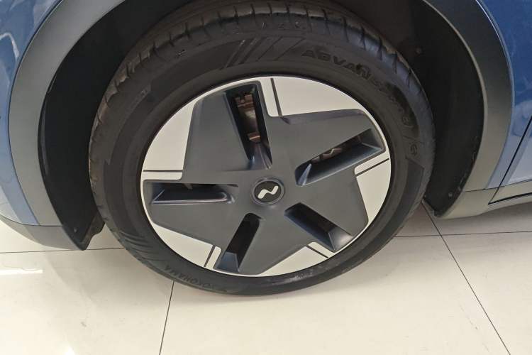 Used ONVO L60 2024 60 kWh All-Wheel Drive