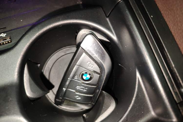 Used BMW 5 Series 2022 Second Facelift 525Li M Sport Package Vehicle Key