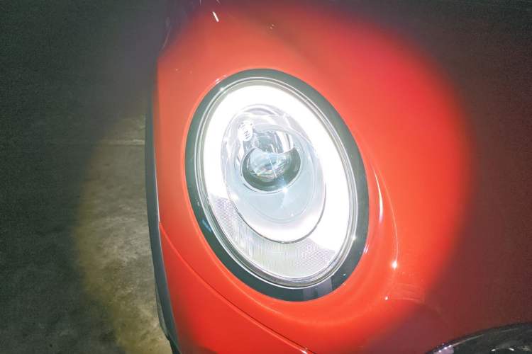 Used MINI 2016 1.5T COOPER Performance Edition 5-door version Right Front Headlight