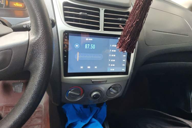 Used Chevrolet Sail 2013 Sedan 1.2L Manual Fashionable Happiness Edition
