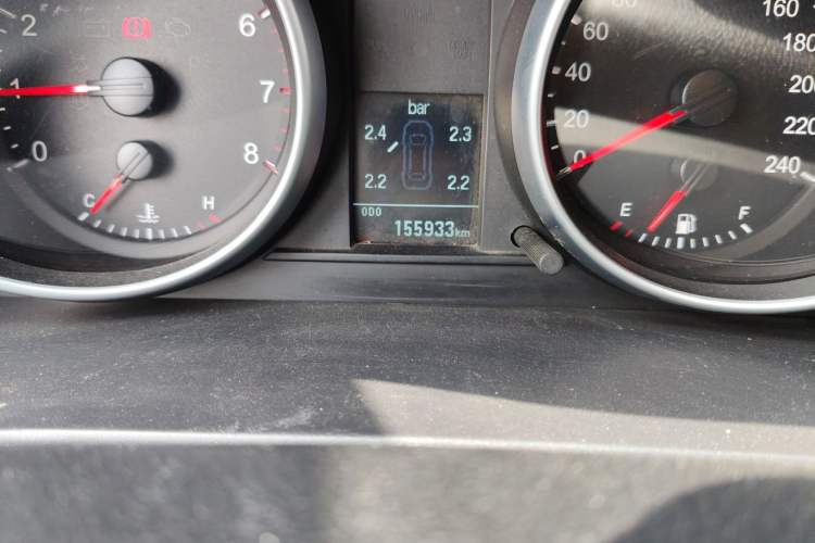 Used Haval H6 2015 Upgraded Model 1.5T Manual Two-Wheel Drive Elite Version Odometer Close Up