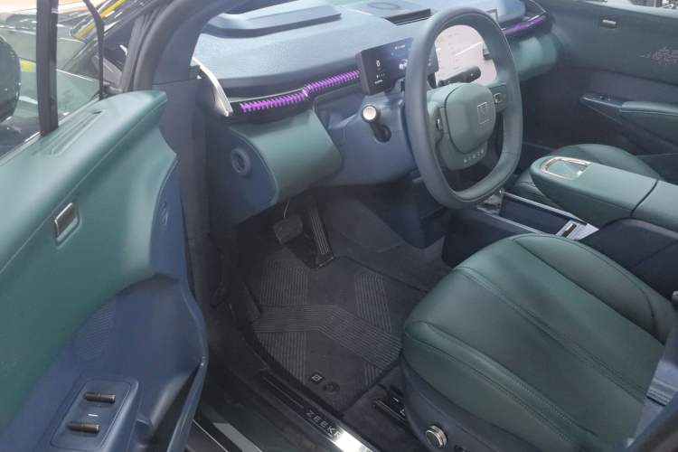 Used Zeekr X 2025 5-Seater Long-Range Version Driver Seat