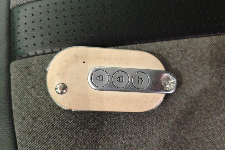 Used Wuling Hongguang MINIEV 2022 GAMEBOY 300km Enthusiast Model with Lithium Iron Phosphate