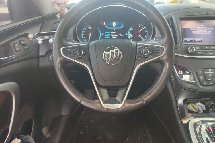 Used Buick Regal 2015 1.6T Elite Tech Model Steering Wheel