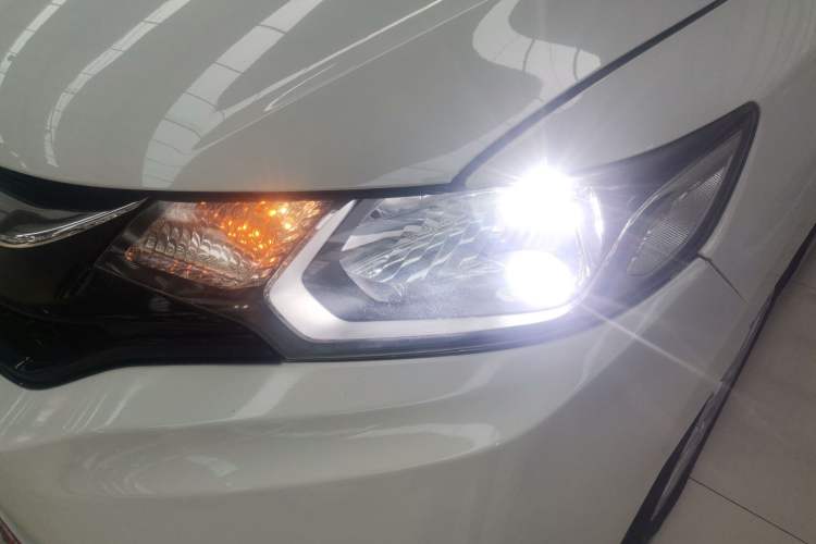 Used Honda Fit 2018 1.5L CVT Comfort Sunroof Version