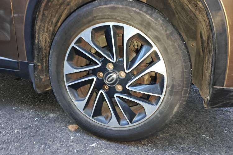 Used GAC Trumpchi GS4 2015 200T G-DCT Elite Edition Right Front Wheel Hub