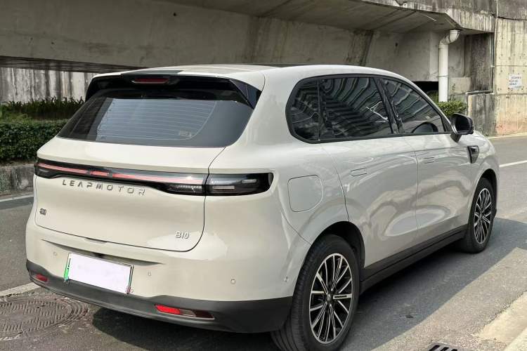 Used Leapmotor B10 2025 510 Joyful Edition Rear Right 45 Deg