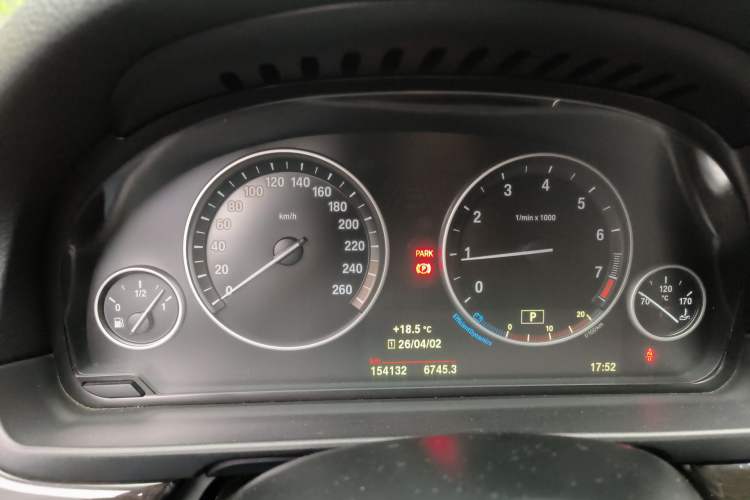 Used BMW 5 Series 2014 525Li Luxury Design Package
