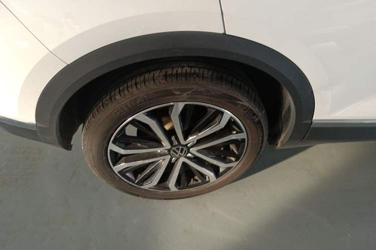 Used Volkswagen T-ROC 2021 280TSI DSG Two-Wheel Drive Comfort Connect Edition