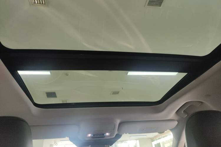 Used Ford Explorer 2024 2.3T EcoBoost Four-Wheel Drive Titanium Edition 6 Seats