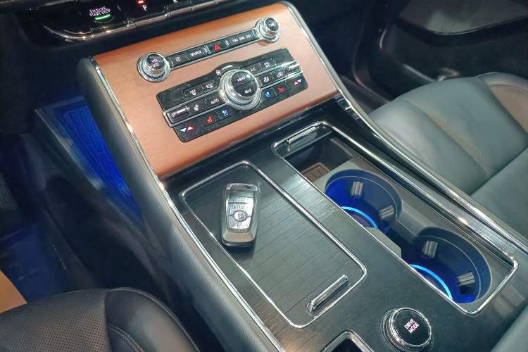 Used Lincoln Aviator 2020 3.0T V6 Four-Wheel Drive Premium Edition