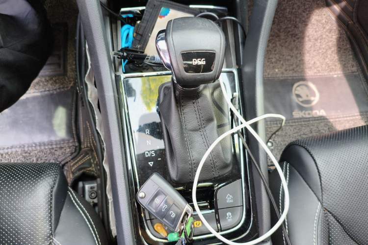 Used Skoda Kodiaq GT 2019 TSI380 4x4 Flagship Model China VI Standard Gear Lever