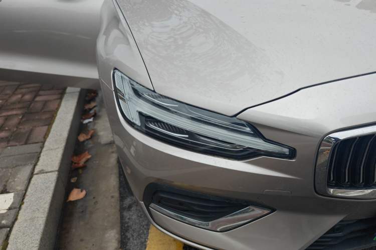 Used Volvo S60 2026 Model B4 Zhiyi Luxury Edition
