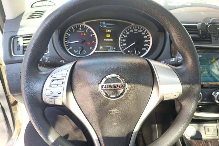 Used Nissan Tiida 2019 1.6L CVT Smart Drive Version China VI Standard Steering Wheel