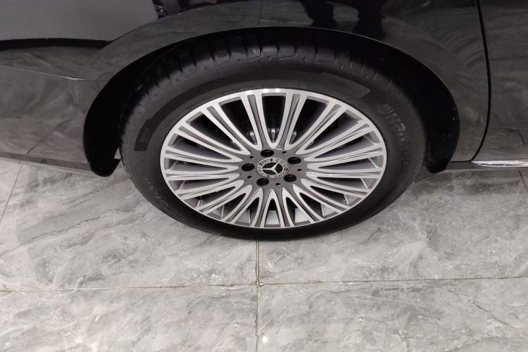 Used Mercedes-Benz E-Class 2021 Restyled E 300 L Luxury Edition
