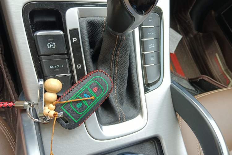 Used Geely Auto Emgrand X7 Sport 2016 1.8TD Automatic ZhiZun Version Interior 1