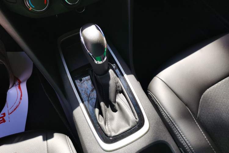 Used Chevrolet Cavalier 2019 320 Automatic Xinyue Edition Gear Lever