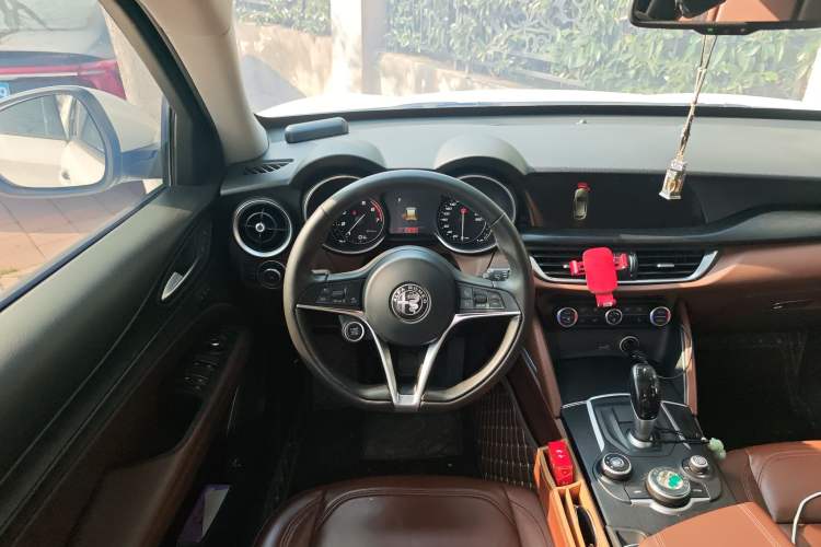 Used Alfa Romeo Stelvio 2017 2.0T 200HP Elite Edition