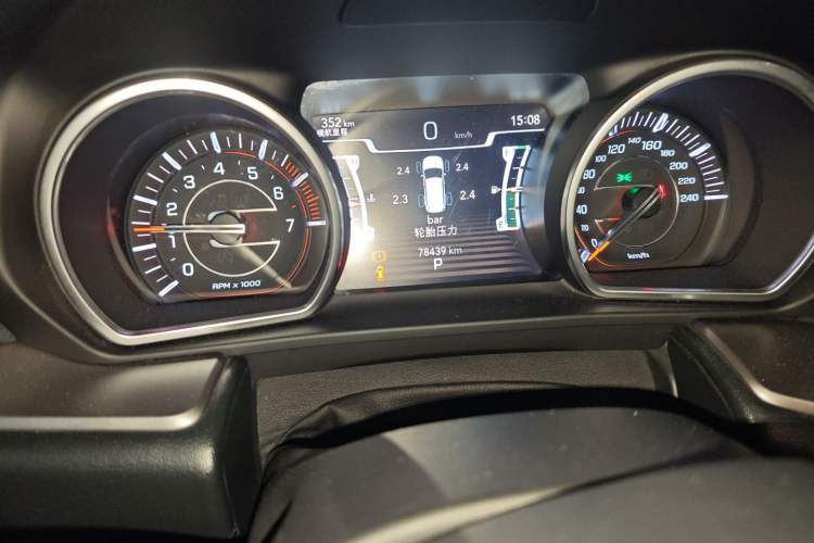 Used Jeep Commander 2018 2.0T Two-Wheel Drive Enjoy Edition China V