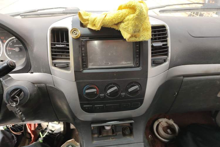 Used Foton Scenic 2014 2.2L Express Classic Long-Wheelbase Low-Roof 491EQ4
