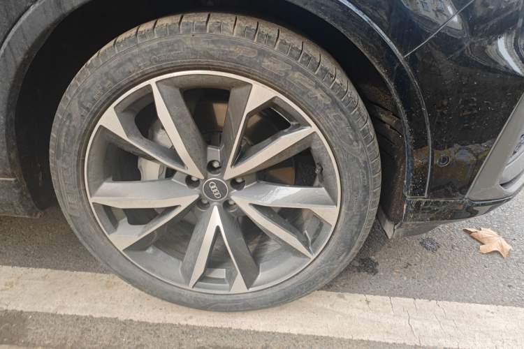 Used Audi Q7 2022 55 TFSI quattro S line Sport model