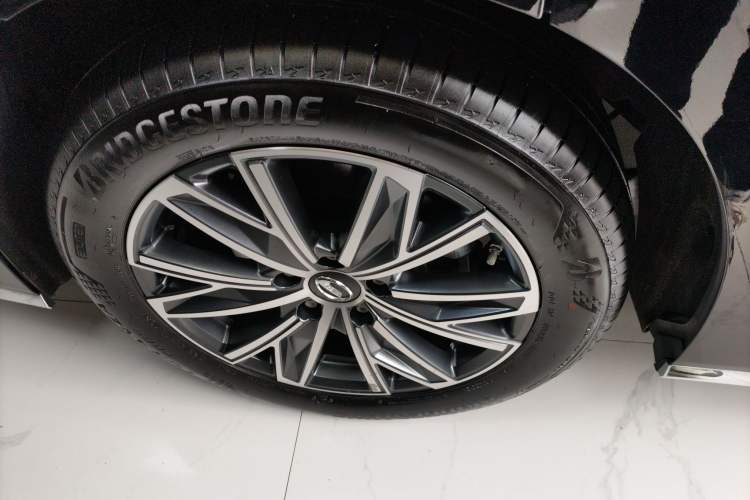 Used GAC Trumpchi M8 2024 Master Series 400T Prestige Edition Exterior 4