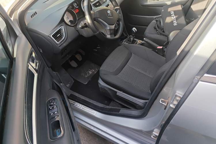 Used Peugeot 308 2012 1.6L Manual Fashion Edition