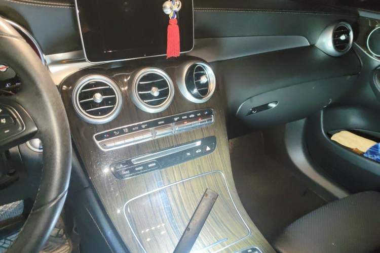 Used Mercedes-Benz GLC 2019 GLC 260 L 4MATIC Dynamic Model