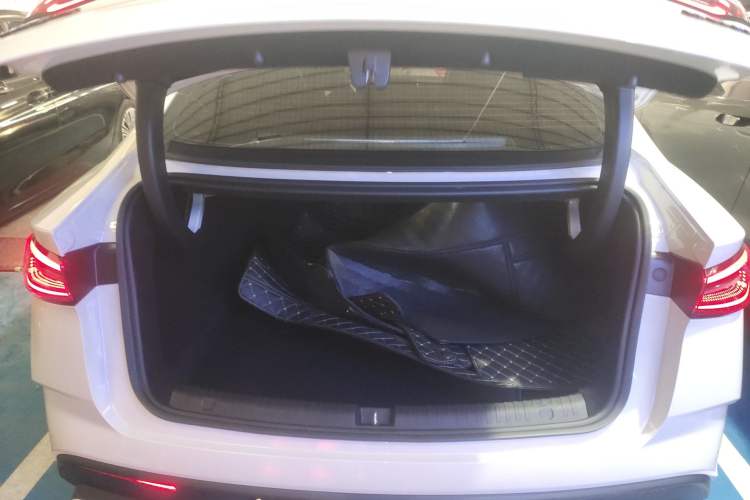 Used BYD Seal 06 New Energy 2024 DM-i 120KM Prestige Model Trunk