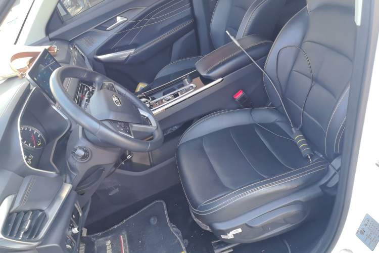 Used SOL X8 2021 300T DCT Comfort Edition 6 Seats
