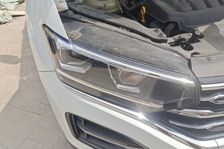 Used Volkswagen Tayron 2020 330TSI Two-Wheel Drive Luxury Smart Connectivity Version
