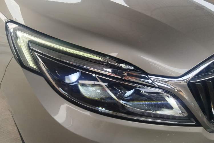 Used Buick GL8 2018 ES 28T Flagship Model China VI Standard
