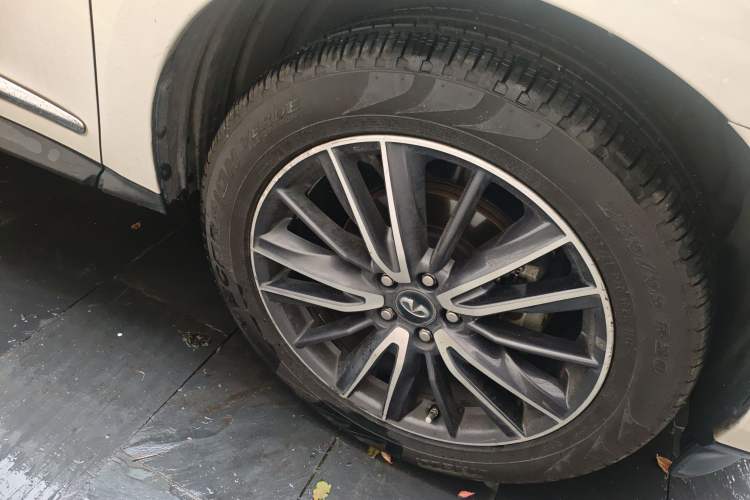 Used Infiniti QX60 (Import) 2016 2.5 S/C Hybrid Two-Wheel-Drive Excellence Edition China V Standard