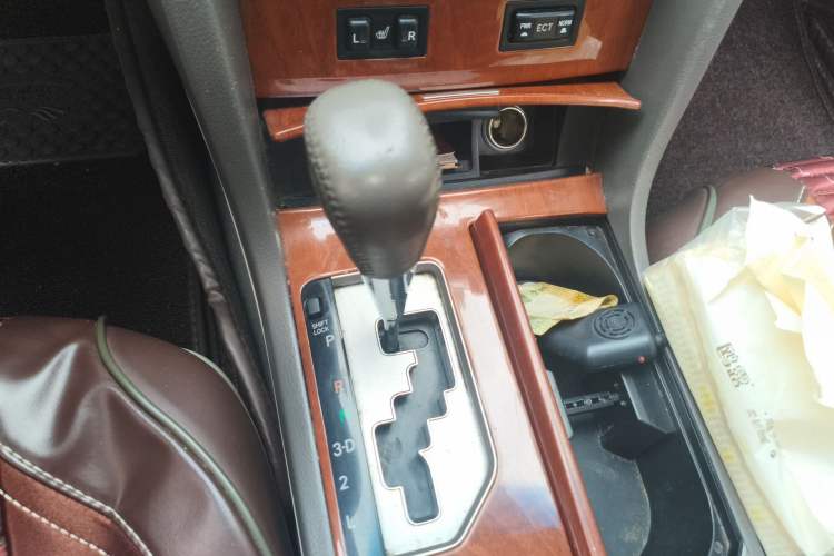 Used Toyota Camry 2013 200G Classic Luxury Edition
