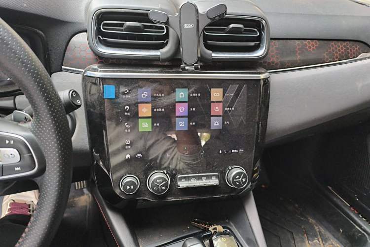 Used Lynk & Co 02 2019 1.5T DCT Two-Wheel Drive Pro Edition China VI Standard
