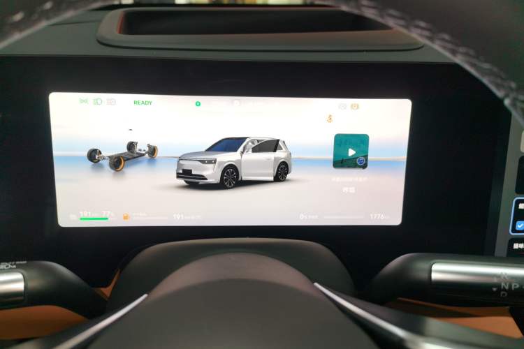 Used Hima AITO M8 2025 Extended-Range Ultra Version 53.4 kWh 5-Seater Edition
