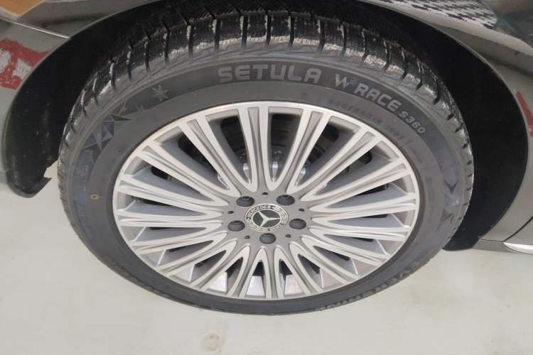 Used Mercedes-Benz E-Class 2022 Second Facelift E 300 L Fashion Edition
