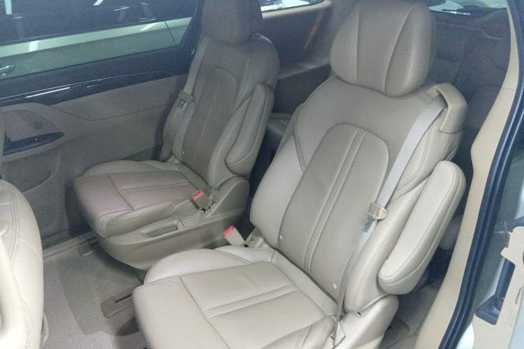 Used Buick GL8 2017 ES 28T Premium Version China V Standard
