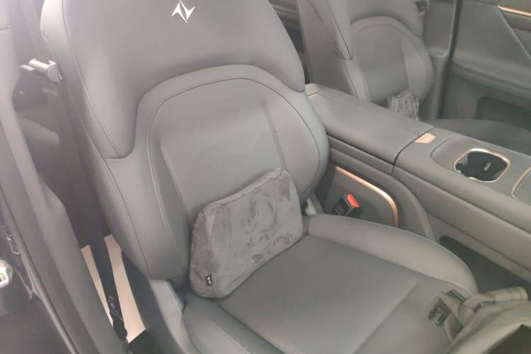 Used Dongfeng eπ eπ008 2024 210Max Range-Extended Version 6 Seats