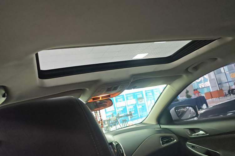 Used Chevrolet Cruze 2016 1.5L Automatic Luxury Edition Headliner